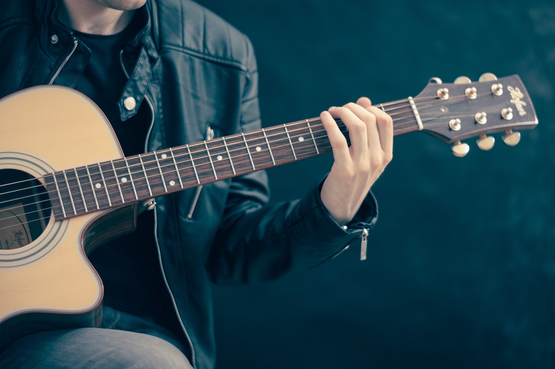 Course Image for AUNP05 Acoustic Guitar For Beginners Part 1